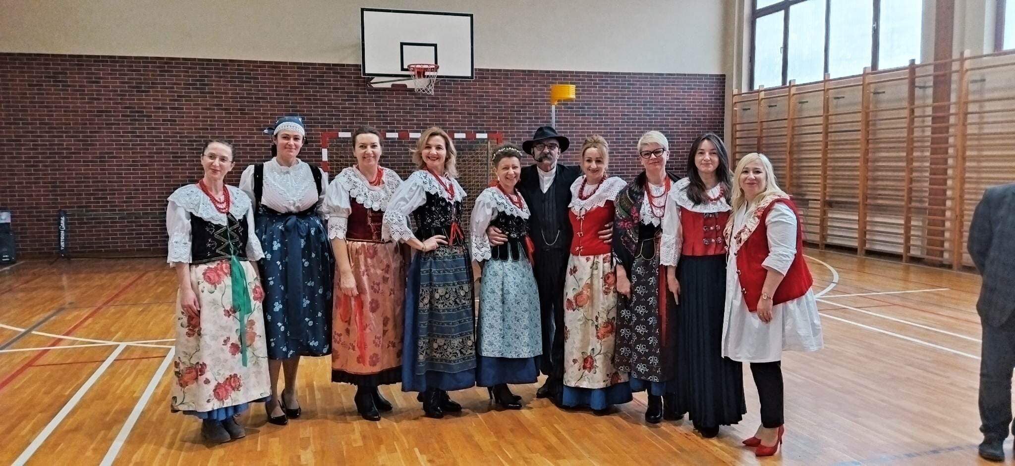 Nauczyciele oraz Pan Czesław Żemła Nauczyciele oraz Pan Czesław Żemła