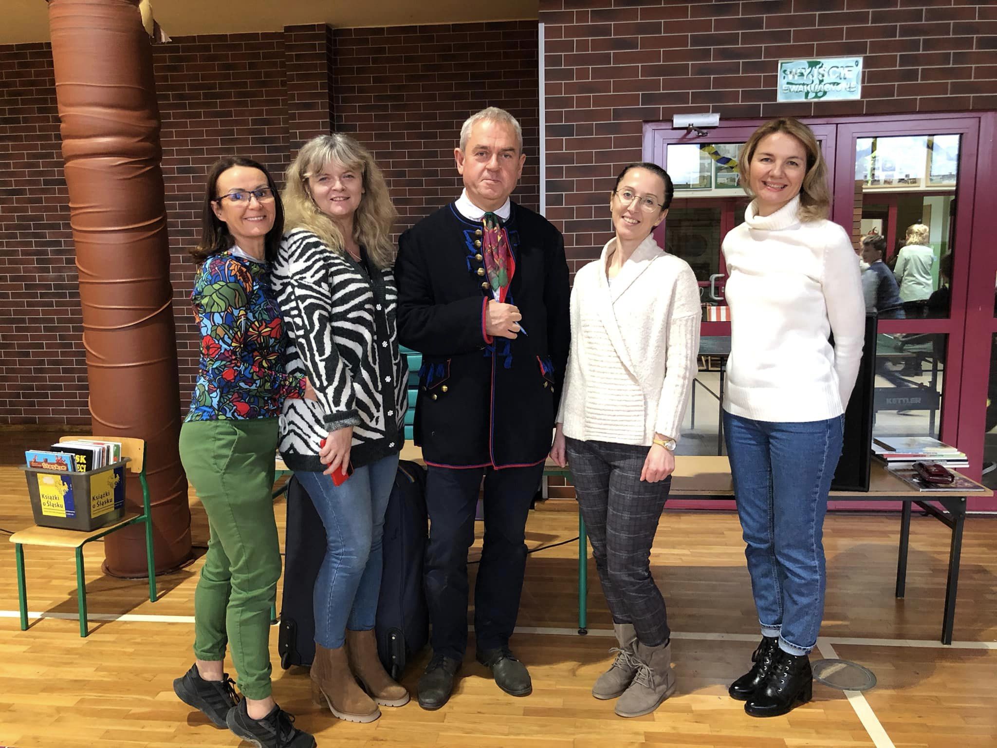 Pan Marek Szołtysek z nauczycielami SP Stanowice Pan Marek Szołtysek z nauczycielami SP Stanowice